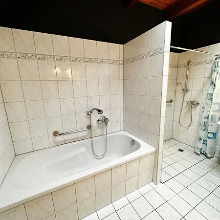 Gemütlicher Mit Parkplätzen Сasa de vacaciones Mönchengladbach